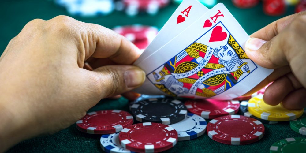 26 people were arrested from different places while playing gambling