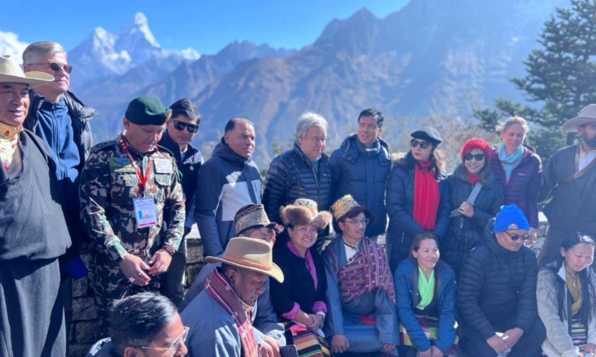 After reaching Khumbu the Secretary General of the United Nations took photos with the locals