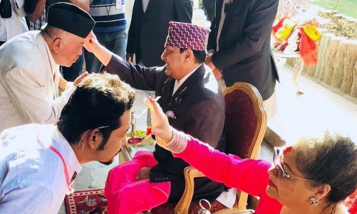 The former king Gyanendra made Dashain tika to the common people