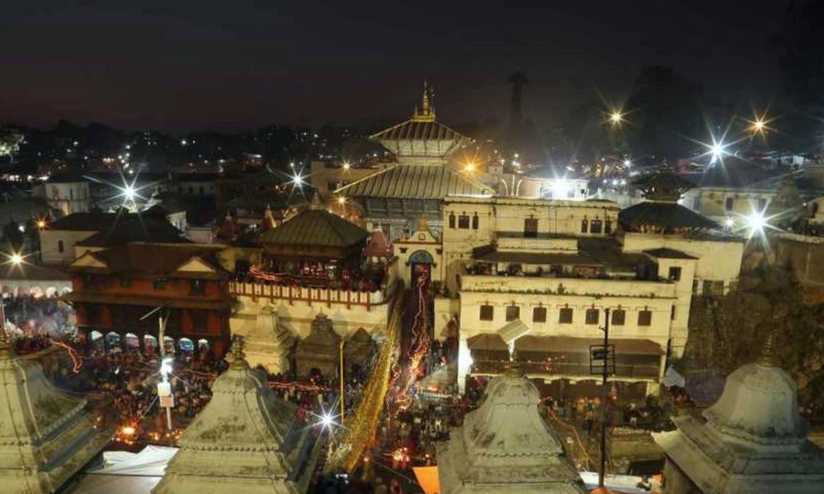 What was seen in the morning in temples across the country including Pashupatinath