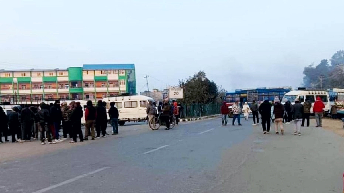 Clash between two transport companies in Surkhet, one injured