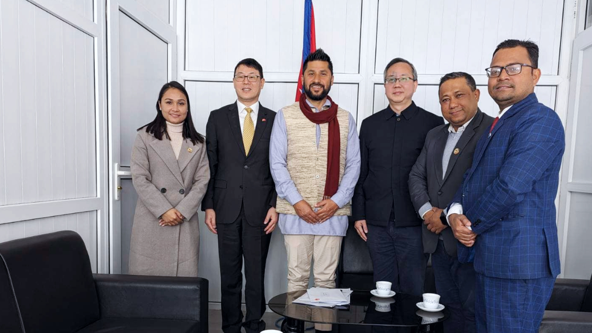 Meeting between Rabi Lamichhane and the Chinese Ambassador