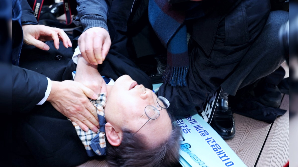 South Korean opposition leader stabbed in neck