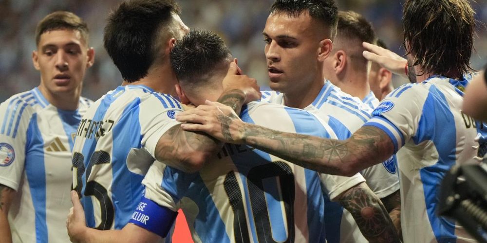 Argentina beat Canada in the first match of the Copa America