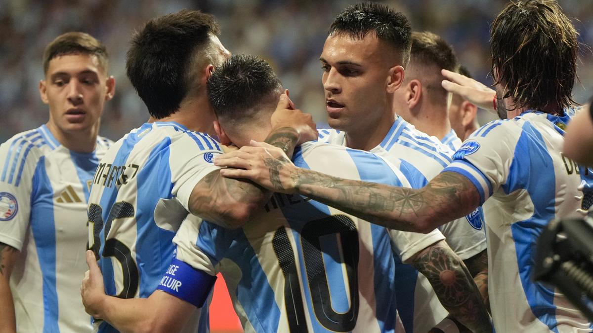 Argentina beat Canada in the first match of the Copa America