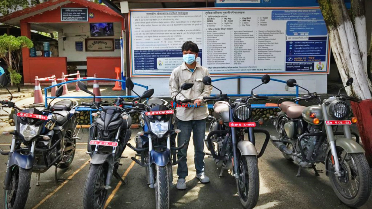 Seeing surprise: 5 motorcycles have the same number!