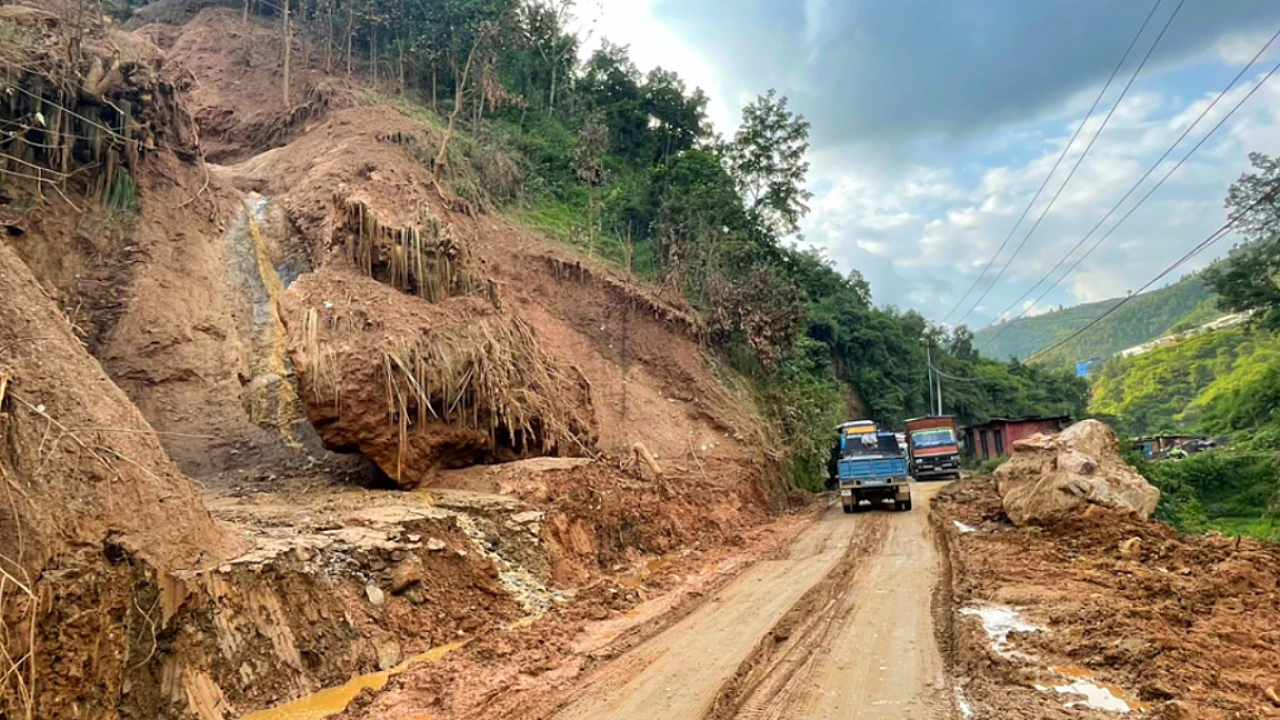 Arani's highway was barely opened in one direction